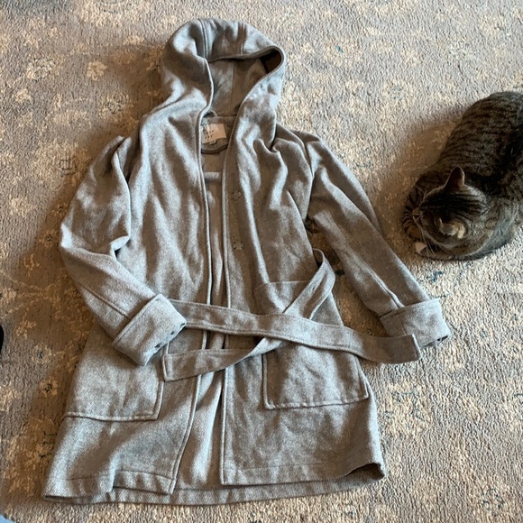 A new day small gray robe coat! Cute! - Picture 1 of 2